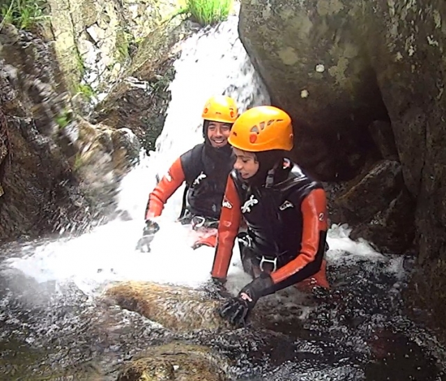 Diversion en el barranco.jpg